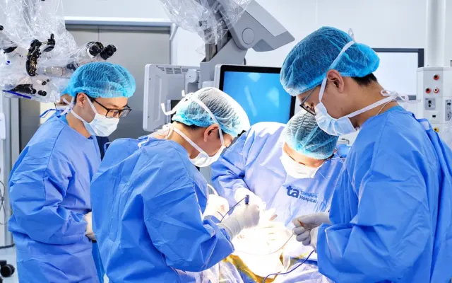 Tưởng đột quỵ hóa ung thư tuyến tiền liệt di căn