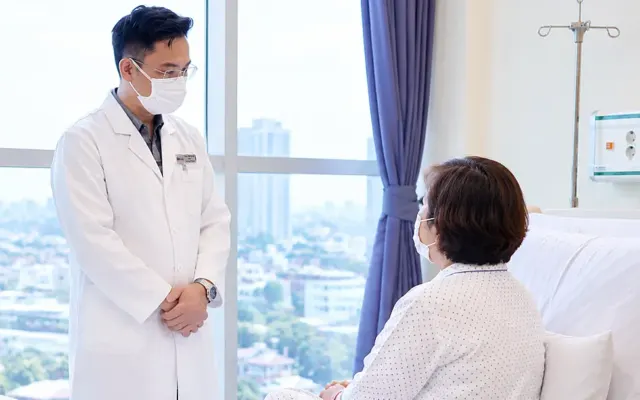 Phát hiện sớm hai thể ung thư vú, phẫu thuật triệt căn