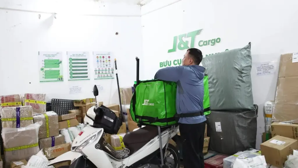 Hình minh họa: Cách J&T Cargo Phú Nhuận tối ưu giao hàng nặng nội đô TP HCM