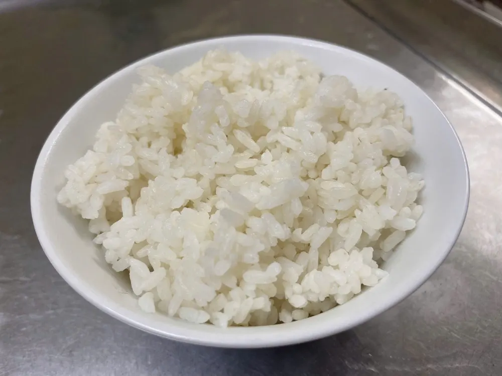 Hình minh họa: Thói quen nấu cơm sai lầm làm đường huyết tăng vọt