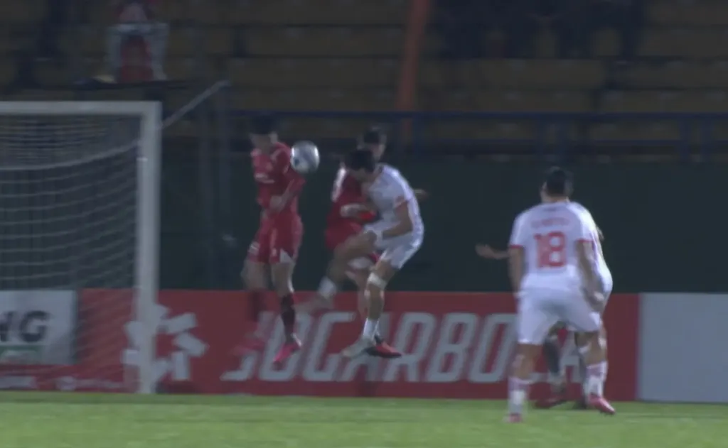 Hình minh họa: Trận đấu V-League ‘vỡ vụn’ vì VAR