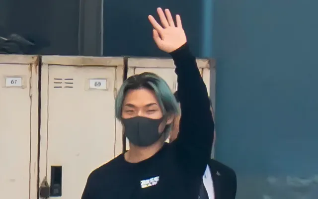 BigBang ra sân bay về Hàn Quốc
