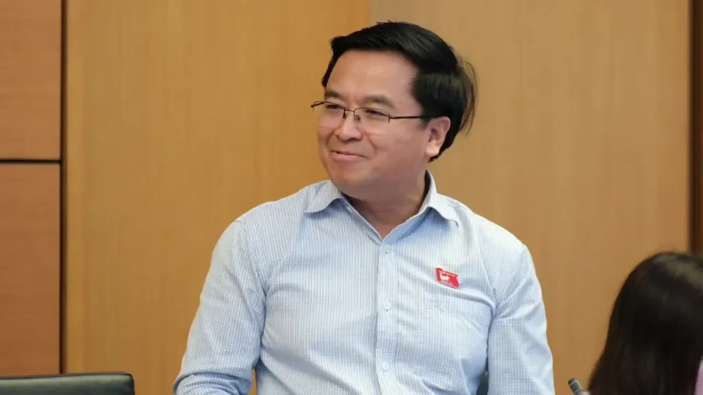 Hình minh họa: Đại biểu Quốc hội: Nên để chủ đầu tư nhận tiền đặt cọc bất động sản sớm hơn