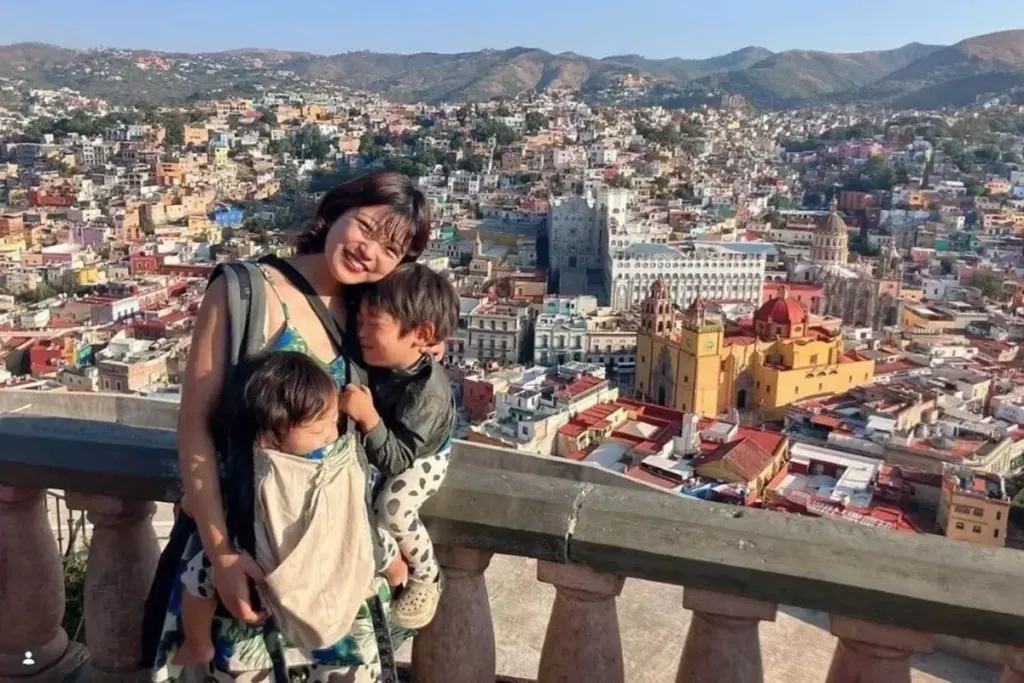 Hình minh họa: YouTuber Nhật bị chỉ trích vì đưa con 3 tuổi đến Afghanistan, Iraq