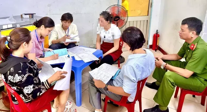 Hình minh họa: Nha Trang phạt nhiều quán ăn nổi tiếng vi phạm an toàn thực phẩm
