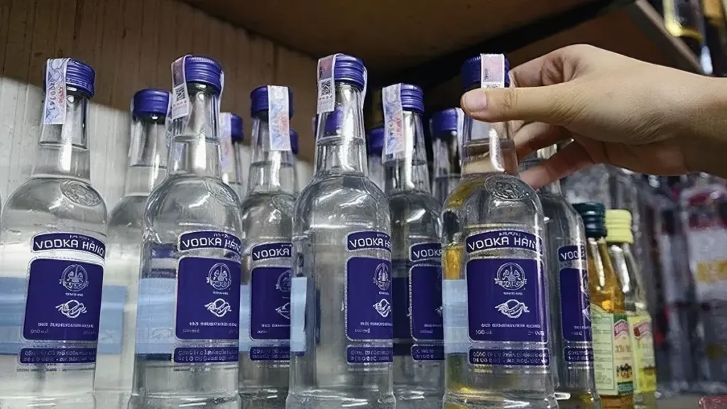 Hình minh họa: Chủ hãng vodka Hà Nội lãi kỷ lục từ khi lên sàn