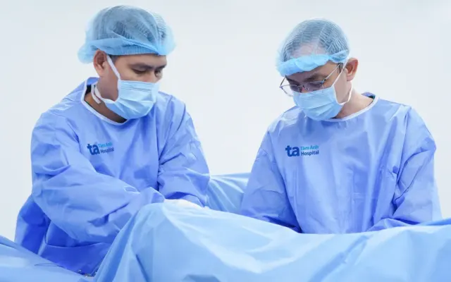 Sỏi gây ứ nước thận
