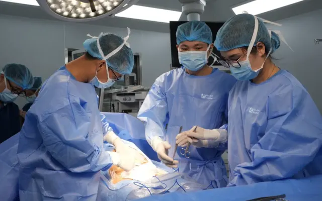 Khâu vòng cổ tử cung giữ thai cho bà bầu từng sinh non