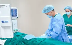Cụ bà sốc nhiễm khuẩn, suy hô hấp