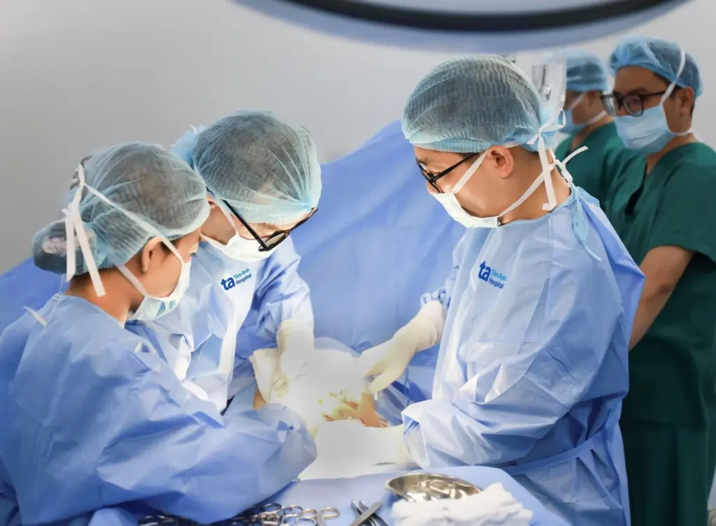 Hình minh họa: Thai phụ bệnh cúm, con suy hô hấp sau sinh