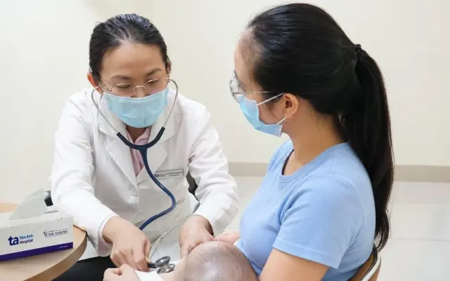 Vì sao trẻ dễ tái nhiễm virus Rhino?
