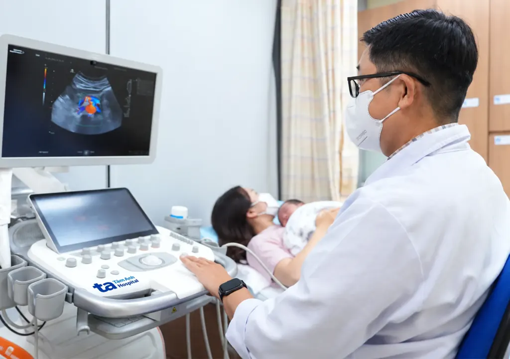 Hình minh họa: Bé hai tuần tuổi bị xoắn ruột