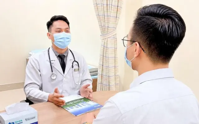 Xông lá, uống nước gừng, chanh mật ong có hết cúm?