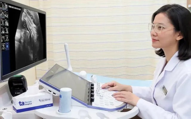 Thai nhi cứng khớp bẩm sinh do đột biến gene