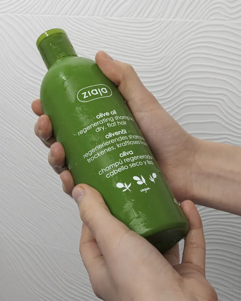 Hình minh họa: Dưỡng tóc đúng cách giúp giảm khô xơ