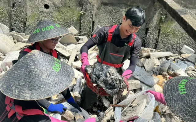 Sài Gòn Xanh: ‘Không còn ai nói điên khi thấy chúng tôi lội kênh vét rác nữa’ – Báo VnExpress Đời sống