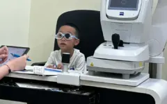 Đeo kính vẫn nhìn mờ do đâu?