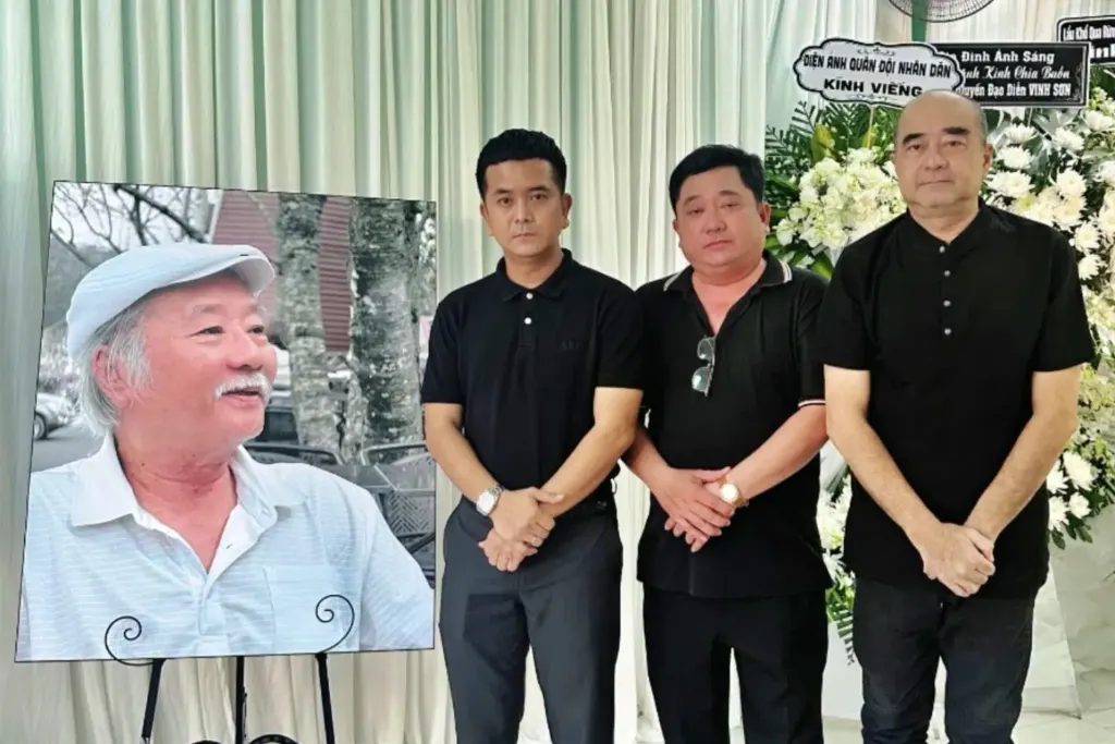 Hình minh họa: Dàn diễn viên ‘Đất phương Nam’ viếng đạo diễn Vinh Sơn