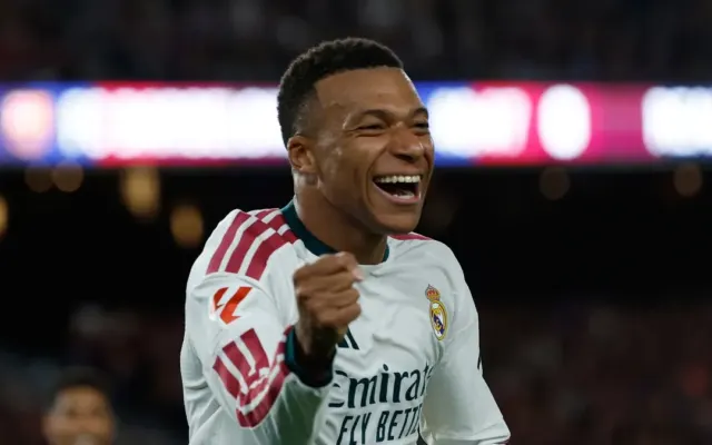 Mbappe lập cú đúp, giúp Real quật ngã Barca