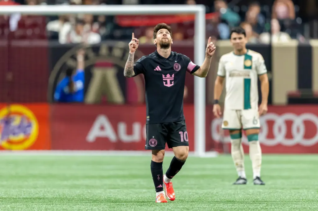 Hình minh họa: Messi ghi hai bàn thắng độc diễn cho Inter Miami
