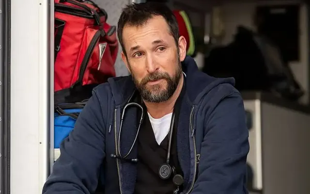 Noah Wyle là ‘Người đàn ông quyến rũ nhất 2026’