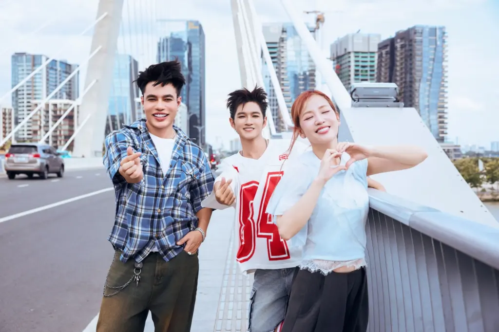 Hình minh họa: Lê Dương Bảo Lâm rủ Puka, Cheng thưởng thức món ngon TP HCM