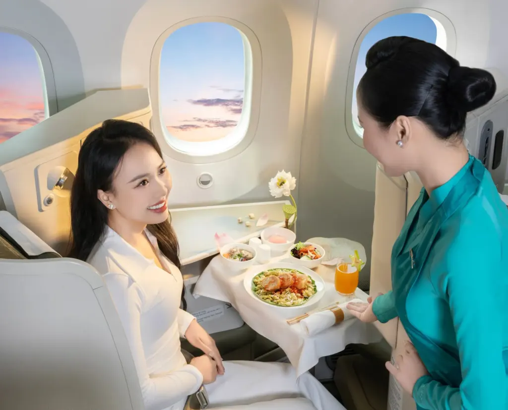 Hình minh họa: Phở, bún bò, bánh mì giúp Vietnam Airlines thành hãng bay ‘có ẩm thực tốt nhất thế giới’