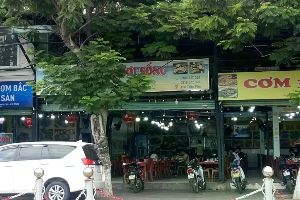 Hình minh họa: Nha Trang phạt nhiều quán ăn nổi tiếng vi phạm an toàn thực phẩm