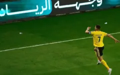 Ronaldo lập hat-trick sau 908 ngày