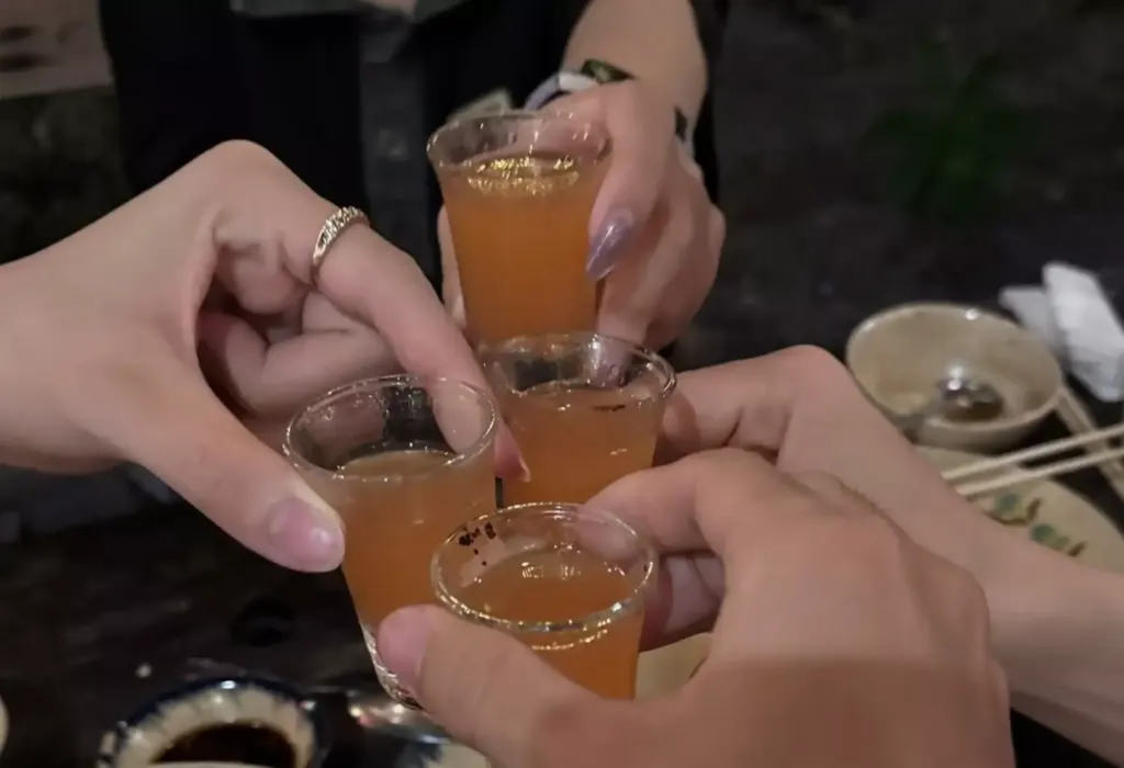 Hình minh họa: Những thói quen ăn uống có thể làm tăng huyết áp