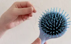 Rụng bao nhiêu tóc mỗi ngày là bình thường?