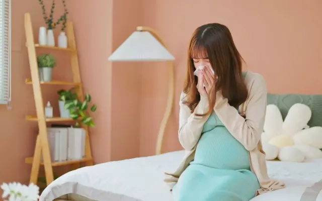 Vì sao mẹ bầu, trẻ nhỏ dễ gặp biến chứng cúm mùa?