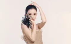 Angelababy hóa nàng thơ trong váy Phan Huy