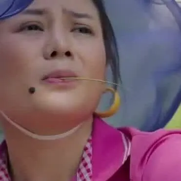 Hình minh họa: Trang Moon gây cười với vai cô bán bánh rán