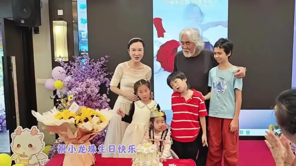 Hình minh họa: ‘Trùm phim kiếm hiệp’ đón tuổi lên hai của con gái