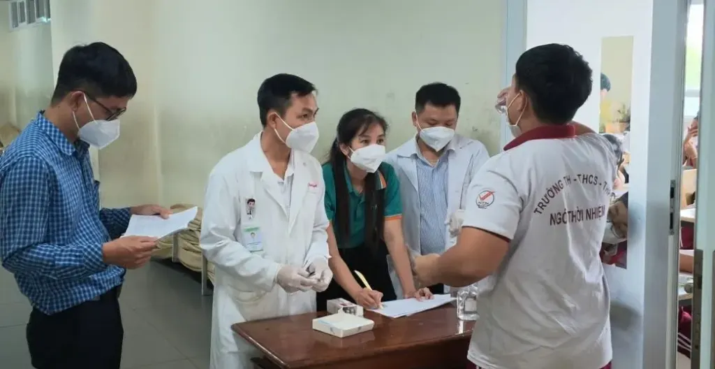 Hình minh họa: 99 người tiếp xúc gần ca não mô cầu được uống kháng sinh phòng lây nhiễm