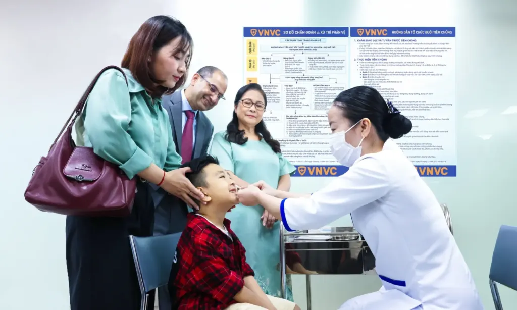 Hình minh họa: Việt Nam lần đầu có vaccine cúm dạng xịt