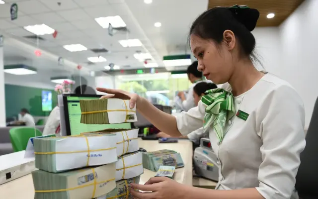 Ba nhà băng tư nhân tăng vốn lên hơn 100.000 tỷ đồng