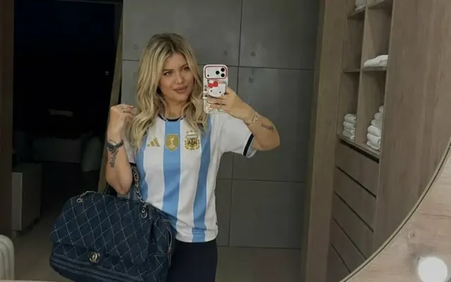 Wanda Nara rao bán áo Icardi giá rẻ sau khi ly hôn