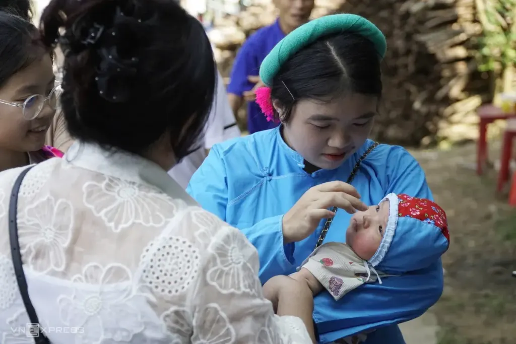 Hình minh họa: Mùa vàng ở vùng biên Lục Hồn