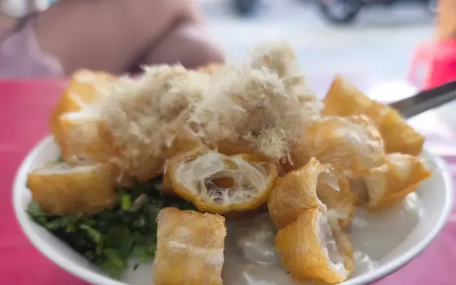 Quán cháo 40 năm thu hút du khách ở Hải Phòng