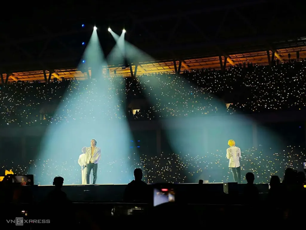 Hình minh họa: Bữa tiệc âm nhạc của BigBang cùng hàng chục nghìn fan ở Mỹ Đình