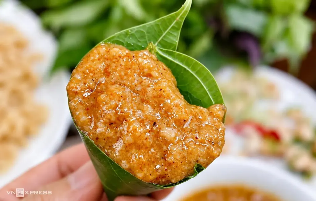 Hình minh họa: Gỏi nhệch Nga Sơn – đặc sản với hàng chục loại rau, gia vị