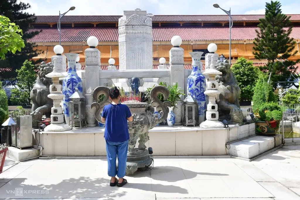 Hình minh họa: Ngôi chợ trăm tuổi giữa khu người Hoa ở TP HCM