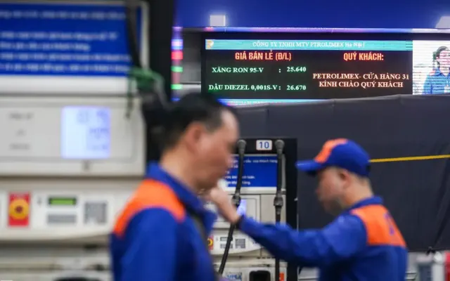 VCCI đề nghị không buộc đầu mối xăng dầu sở hữu 40 cửa hàng