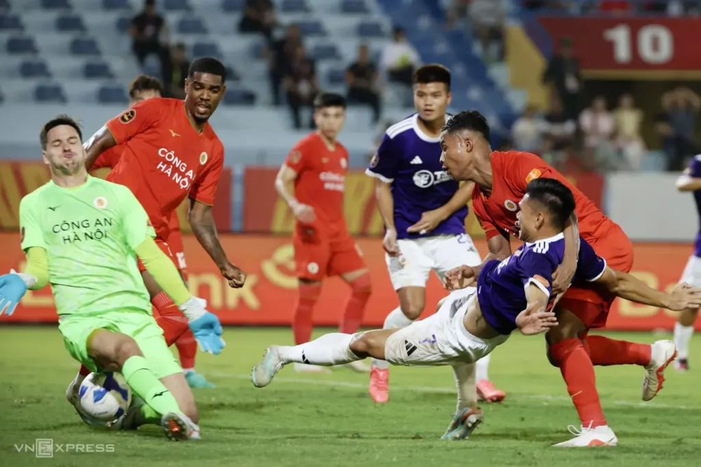 Hình minh họa: Thua Hà Nội FC, Công an Hà Nội mất đỉnh bảng V-League