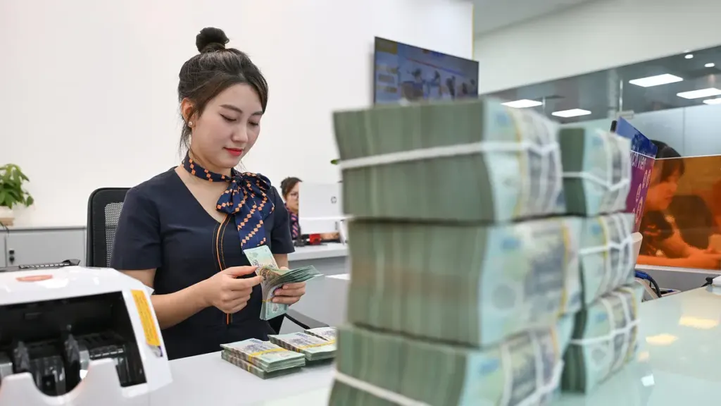 Hình minh họa: Ngân hàng Nhà nước giục giảm lãi suất tiết kiệm trên tất cả kênh