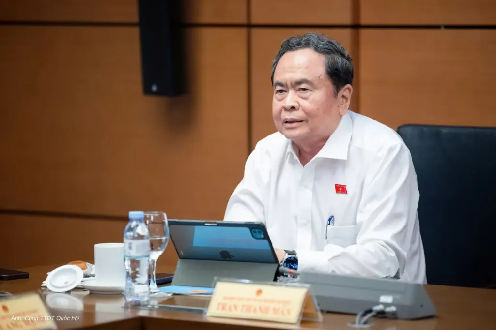 Hình minh họa: Chủ tịch Vietcombank cam kết giảm tối thiểu 2% lãi suất cho vay