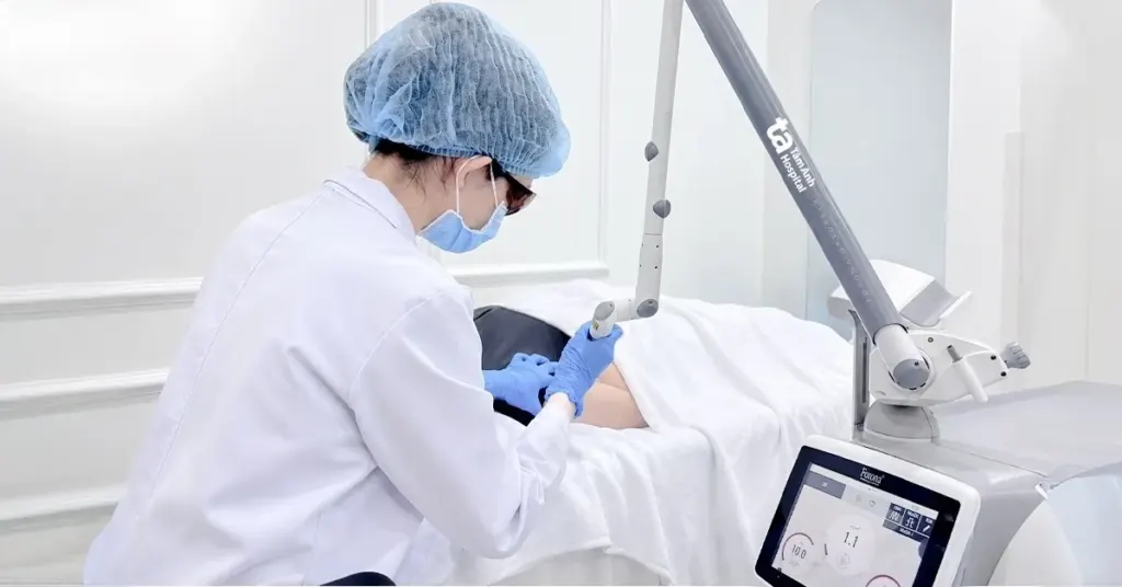 Hình minh họa: Xóa xăm nhiều lớp bằng laser có hết không?