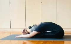 5 tư thế yoga hỗ trợ tiêu hóa, giảm đầy hơi